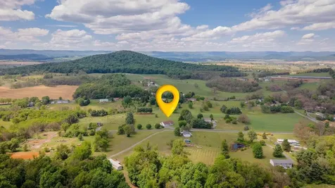 2220 Pinewoods Road Quicksburg VA 22847