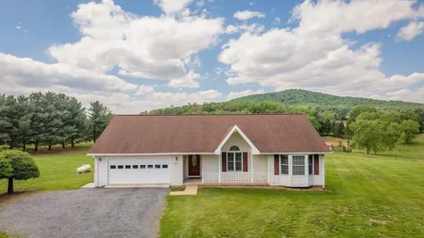 2220 Pinewoods Road Quicksburg VA 22847
