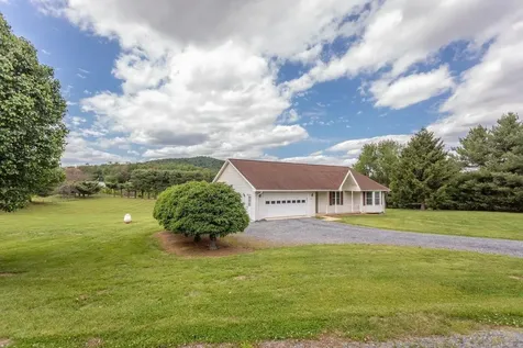 2220 Pinewoods Road Quicksburg VA 22847