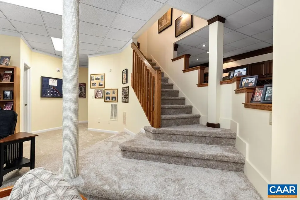 105 Saddleback Knoll Nellysford VA 22958