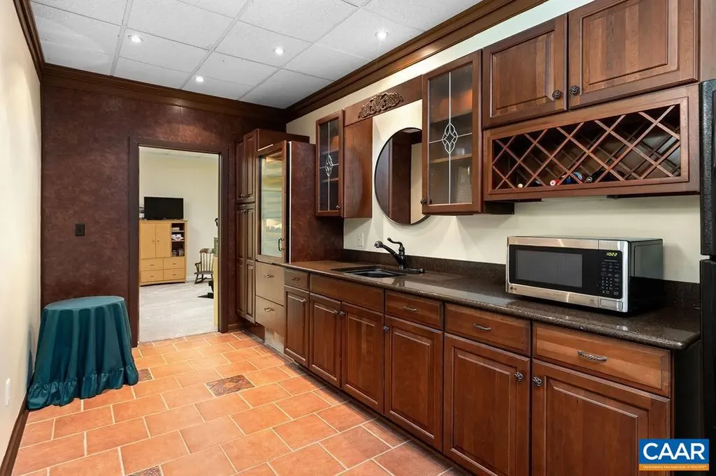 105 Saddleback Knoll Nellysford VA 22958