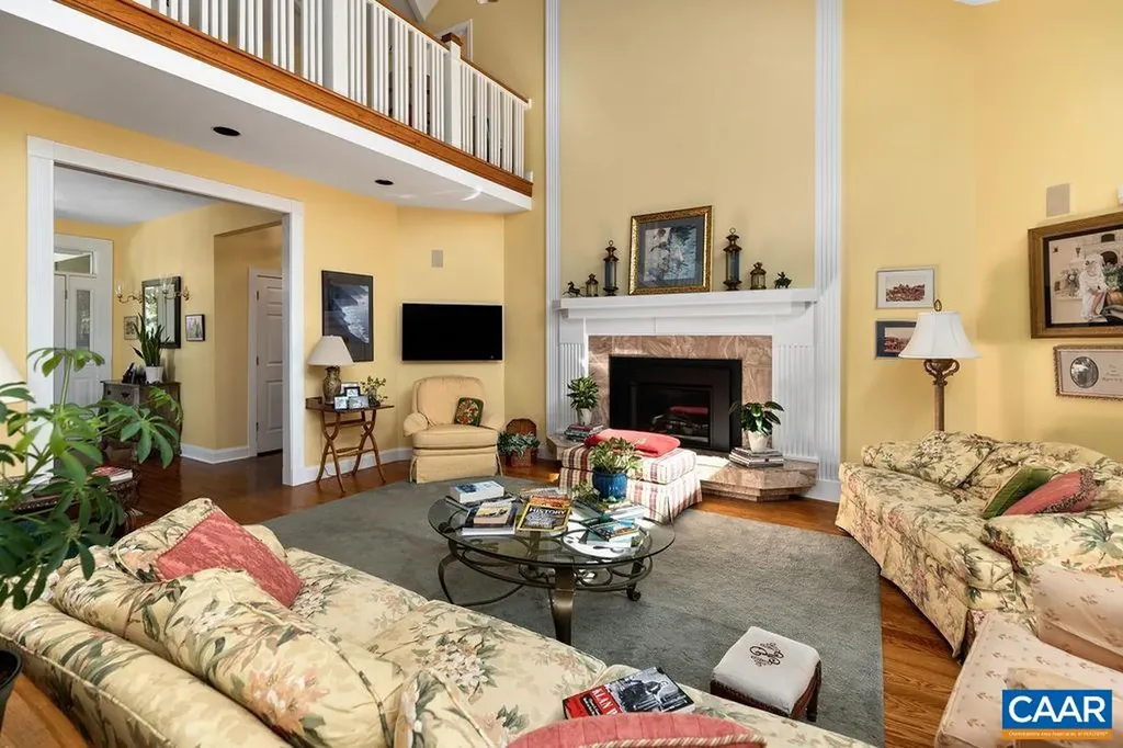 105 Saddleback Knoll Nellysford VA 22958