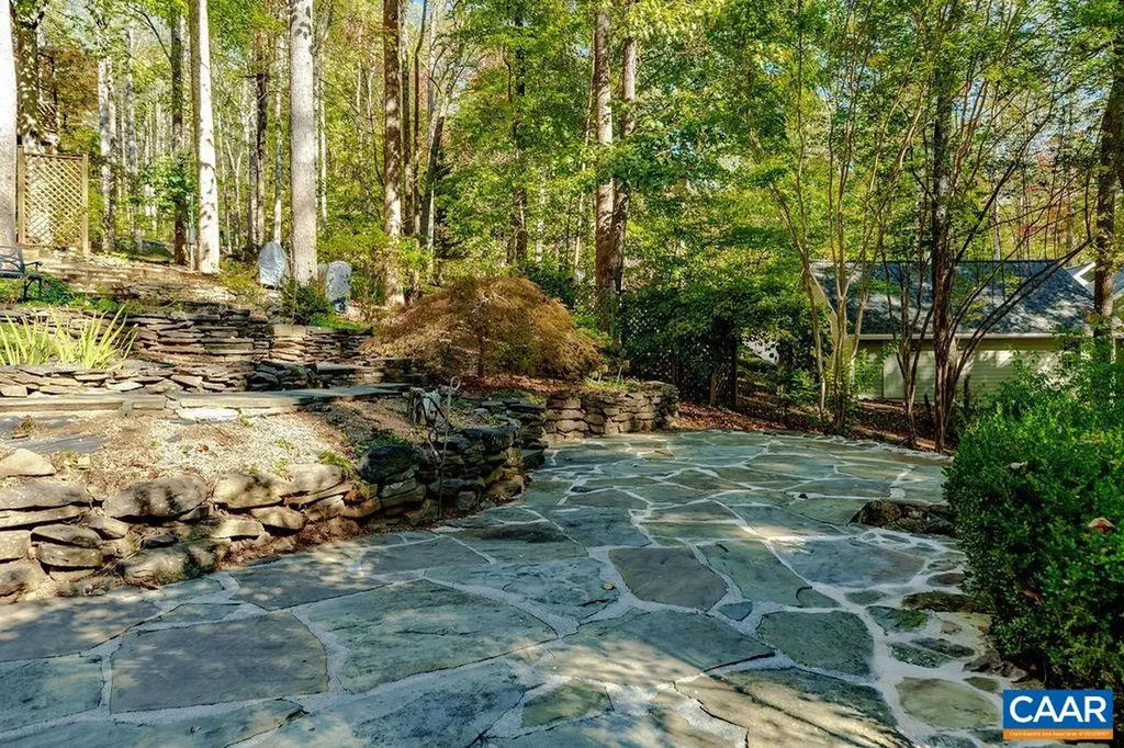 105 Saddleback Knoll Nellysford VA 22958