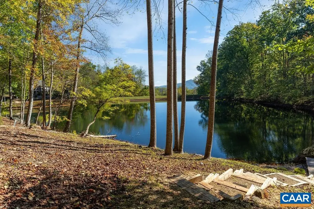 105 Saddleback Knoll Nellysford VA 22958