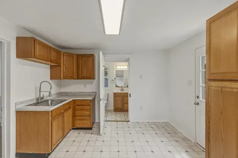 223 High Street W Woodstock VA 22664