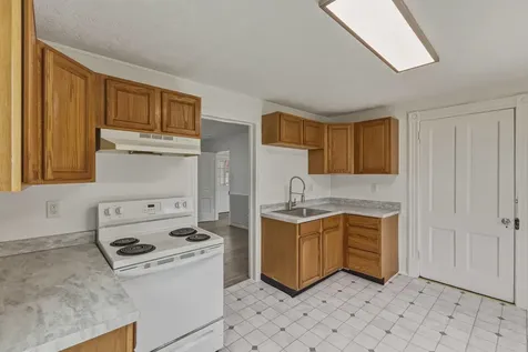 223 High Street W Woodstock VA 22664