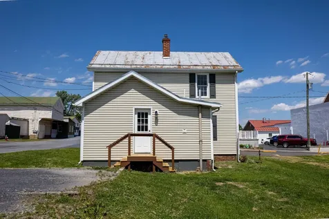 223 High Street W Woodstock VA 22664