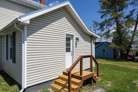 223 High Street W Woodstock VA 22664