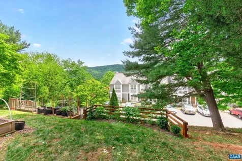 1247 Maple View Drive Charlottesville VA 22902