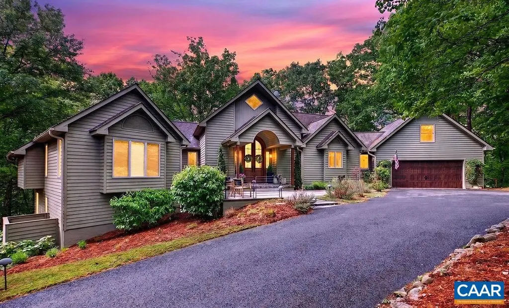 Nellysford VA, 220 Saddleback Knoll