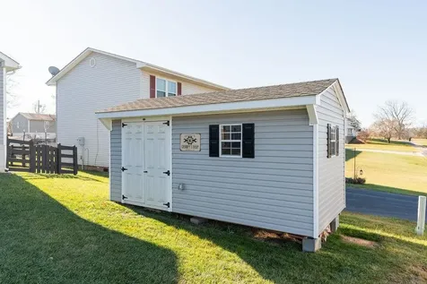 56 Church Hill Lane Fishersville VA 22939