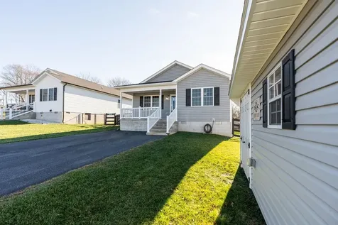 56 Church Hill Lane Fishersville VA 22939