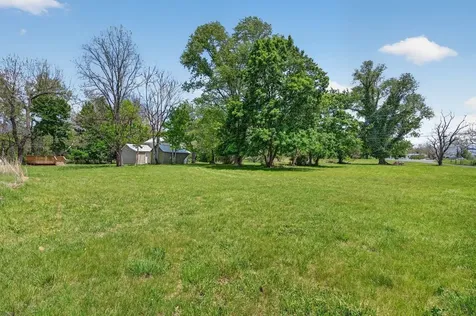 4157 North East Side Highway Elkton VA 22827