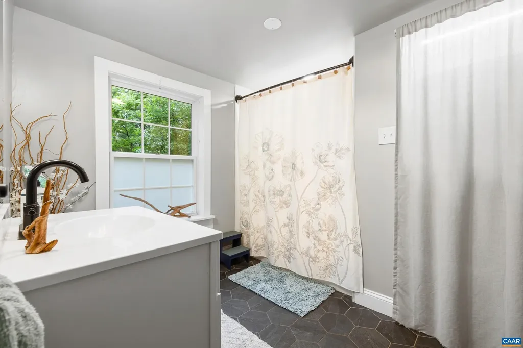 826 Beagle Gap Road Crozet VA 22932