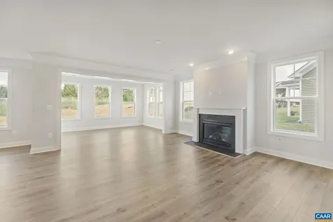 305 Sunbird Lane Waynesboro VA 22980