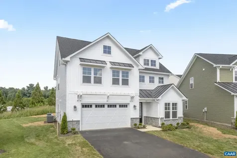 305 Sunbird Lane Waynesboro VA 22980
