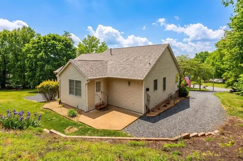 334 Sharon Lane Staunton VA 24401