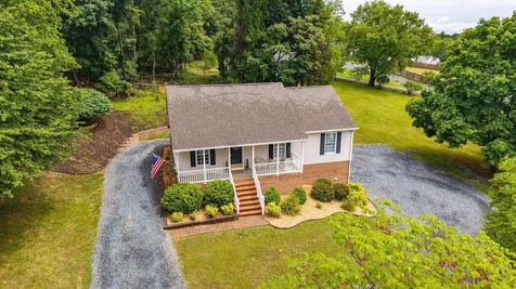 334 Sharon Lane Staunton VA 24401