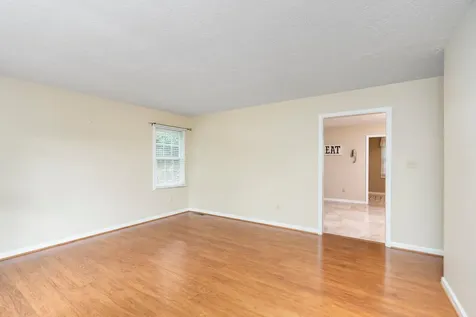 334 Sharon Lane Staunton VA 24401