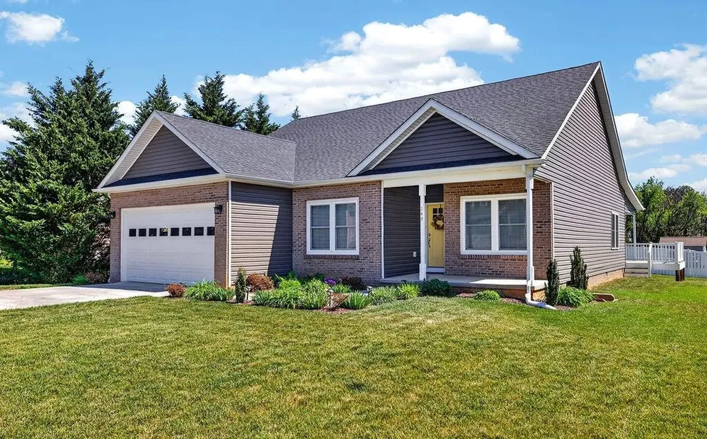 145 Paige Street Waynesboro VA 22980