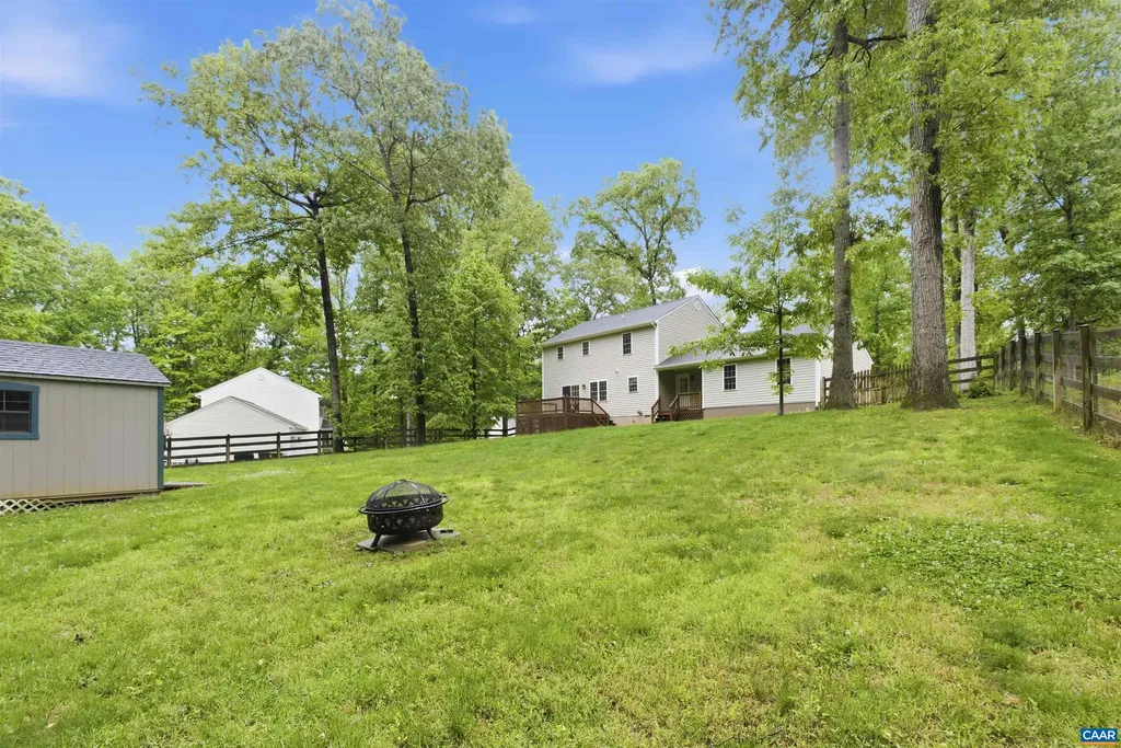 155 Doe Drive N Ruckersville VA 22968