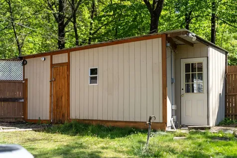 143 Pkin Lane Raphine VA 24472
