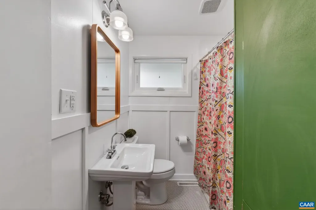 1408 Ab Baker Street Charlottesville VA 22903