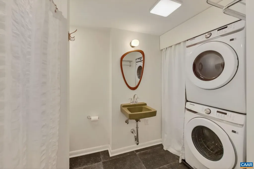 1408 Ab Baker Street Charlottesville VA 22903