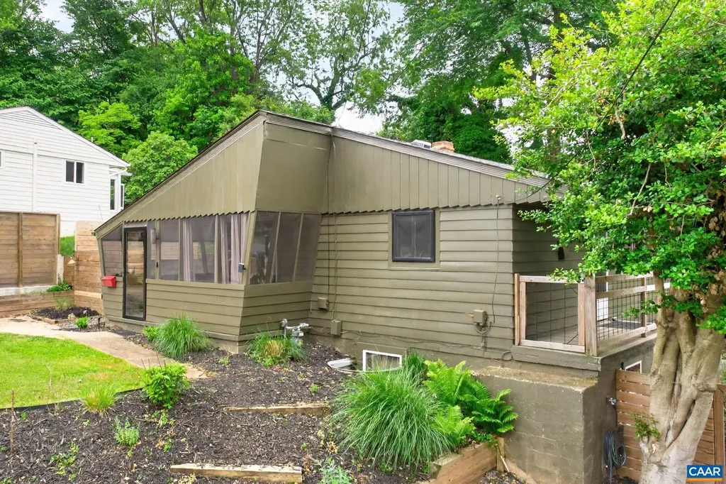 1408 Ab Baker Street Charlottesville VA 22903