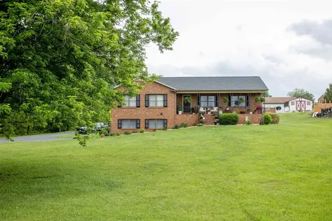 11 Meadowbrook Drive Stuarts Draft VA 24477