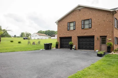 11 Meadowbrook Drive Stuarts Draft VA 24477