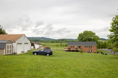 11 Meadowbrook Drive Stuarts Draft VA 24477