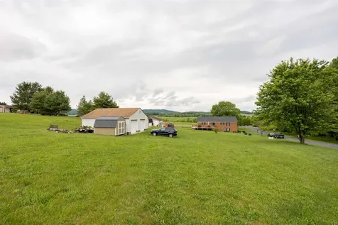 11 Meadowbrook Drive Stuarts Draft VA 24477