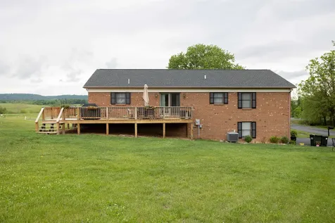 11 Meadowbrook Drive Stuarts Draft VA 24477
