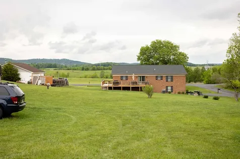 11 Meadowbrook Drive Stuarts Draft VA 24477