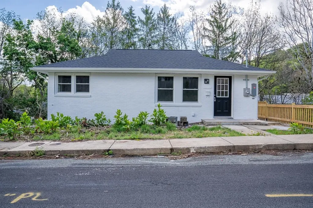 1205 Burnett Street Staunton VA 24401