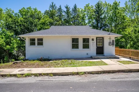 1205 Burnett Street Staunton VA 24401
