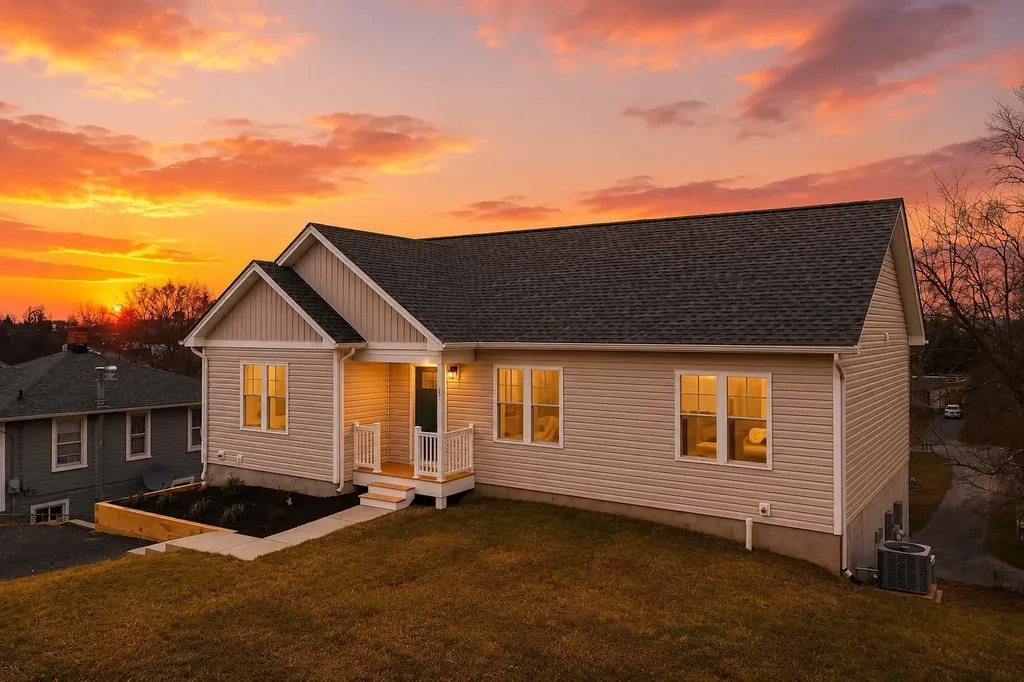 127 Waverley Street S Staunton VA 24401