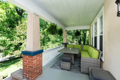402 Churchville Avenue Staunton VA 24401