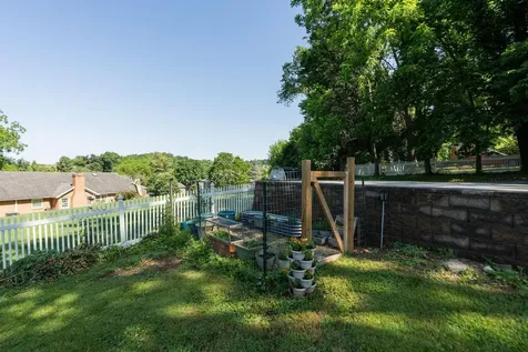 402 Churchville Avenue Staunton VA 24401