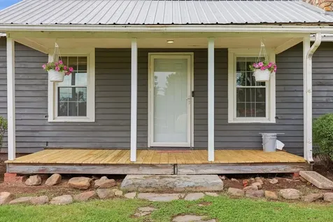 1296 New Hope Road Staunton VA 24401