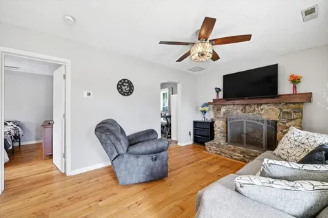 1296 New Hope Road Staunton VA 24401