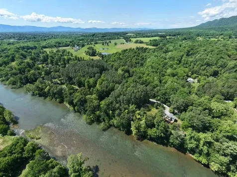 971 Shipyard Road Shenandoah VA 22849