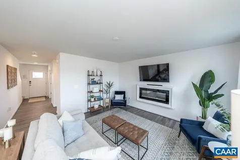 15 Lookover Terrace Stuarts Draft VA 24477