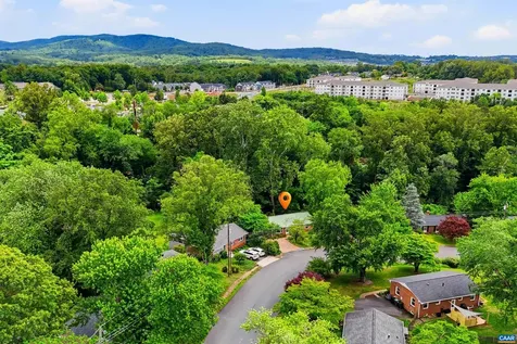 2238 Banbury Street Charlottesville VA 22901