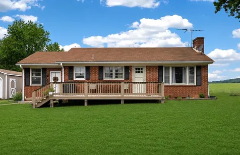 7827 Lee Highway N Raphine VA 24472