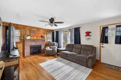 7827 Lee Highway N Raphine VA 24472