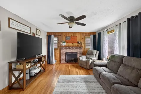 7827 Lee Highway N Raphine VA 24472