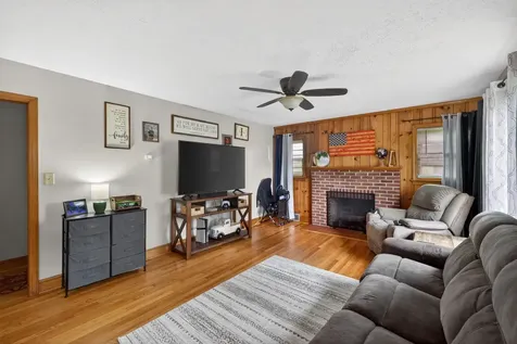 7827 Lee Highway N Raphine VA 24472