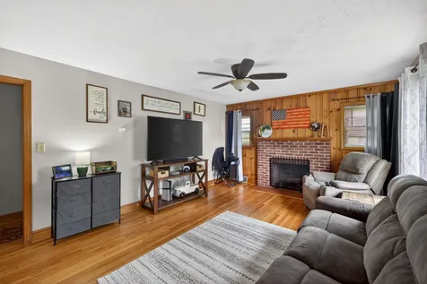 7827 Lee Highway N Raphine VA 24472